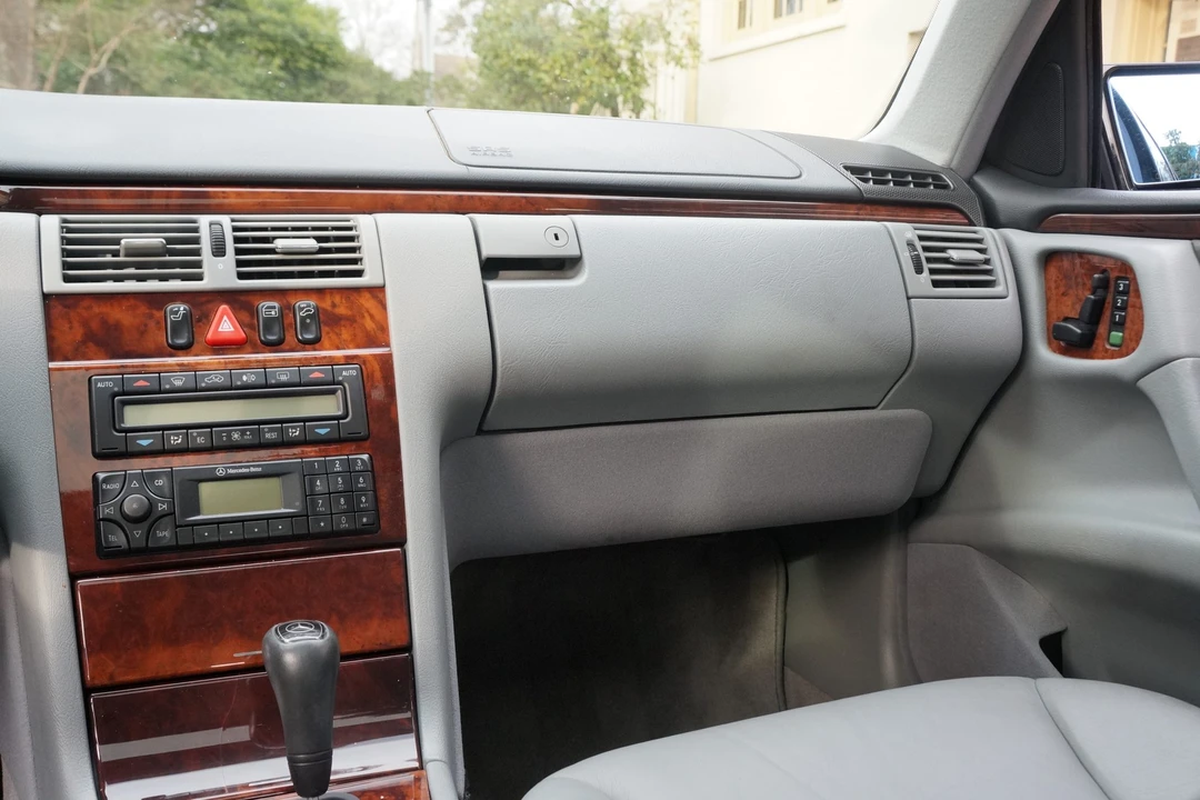 1999 Mercedes-Benz W210 E-Class - Image 26 of 31