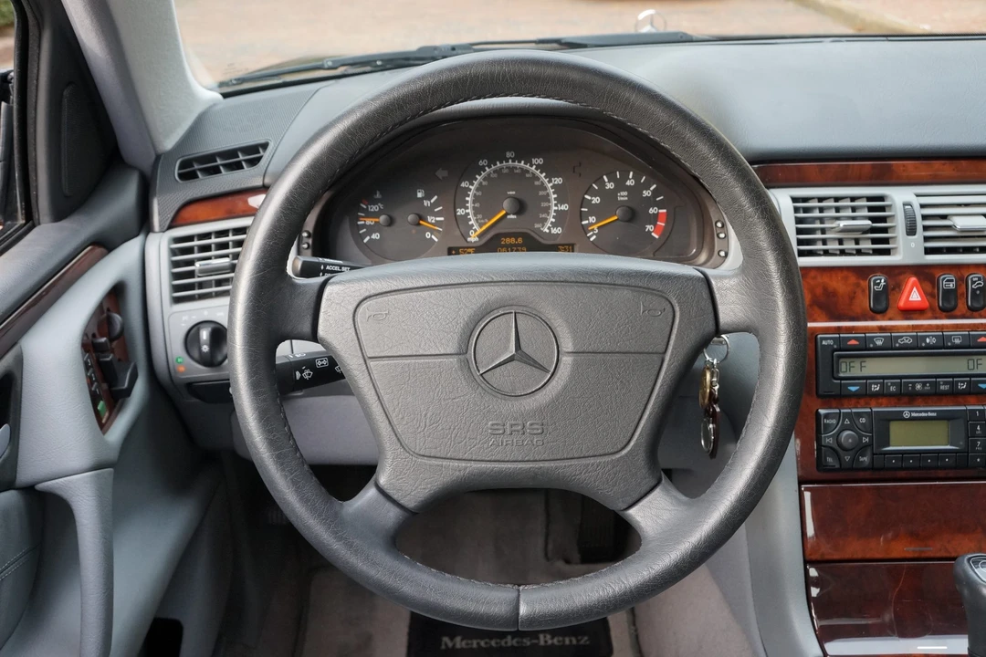 1999 Mercedes-Benz W210 E-Class - Image 25 of 31
