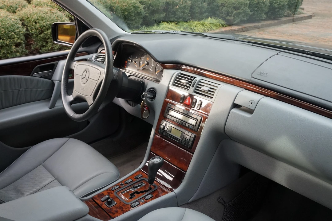 1999 Mercedes-Benz W210 E-Class - Image 23 of 31