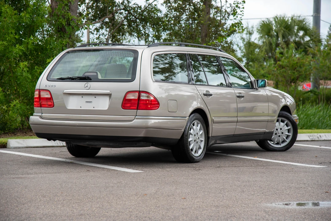 1999 Mercedes-Benz W210 E-Class - Image 4 of 31