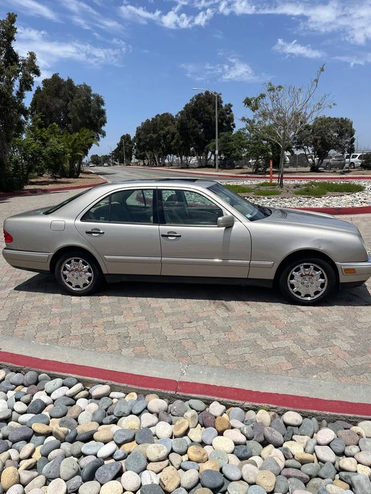 1999 Mercedes-Benz W210 E-Class - Image 2 of 10