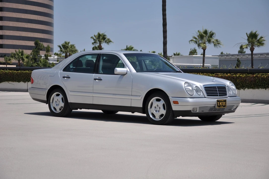 1999 Mercedes-Benz W210 E-Class - Image 2 of 31