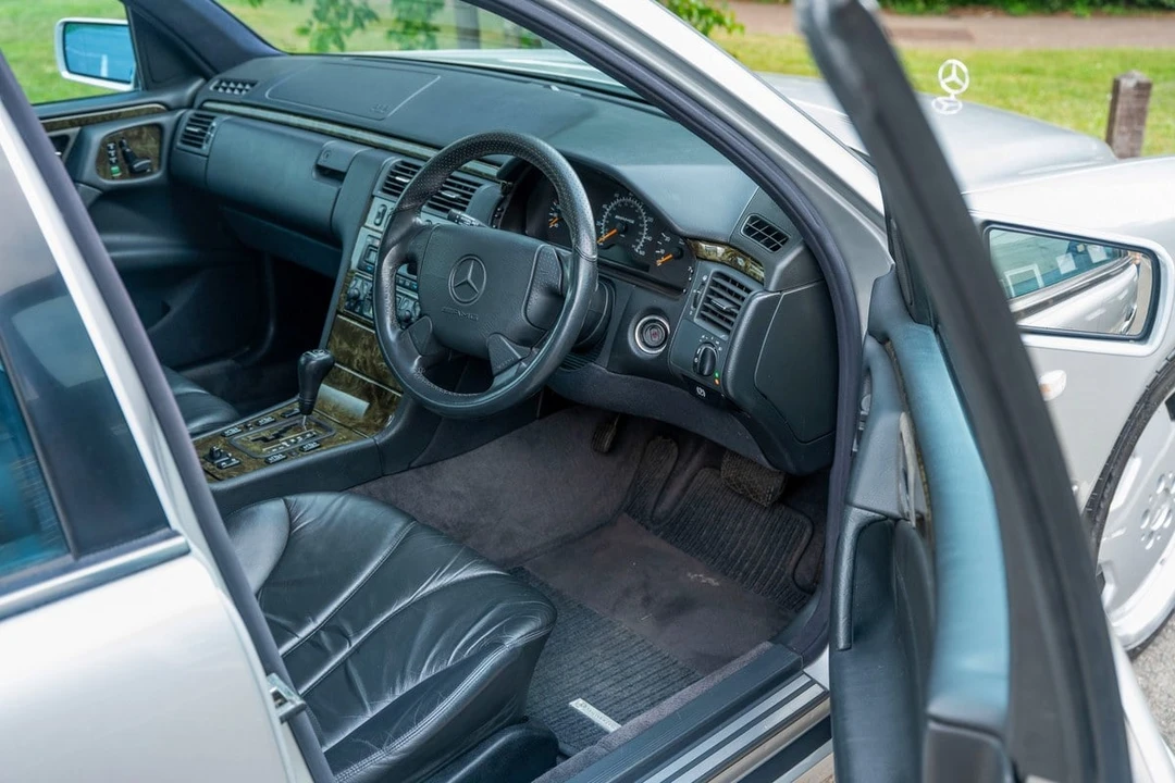 1999 Mercedes-Benz W210 E 36 & E 50 & E 55 & E 60 AMG - Image 23 of 31