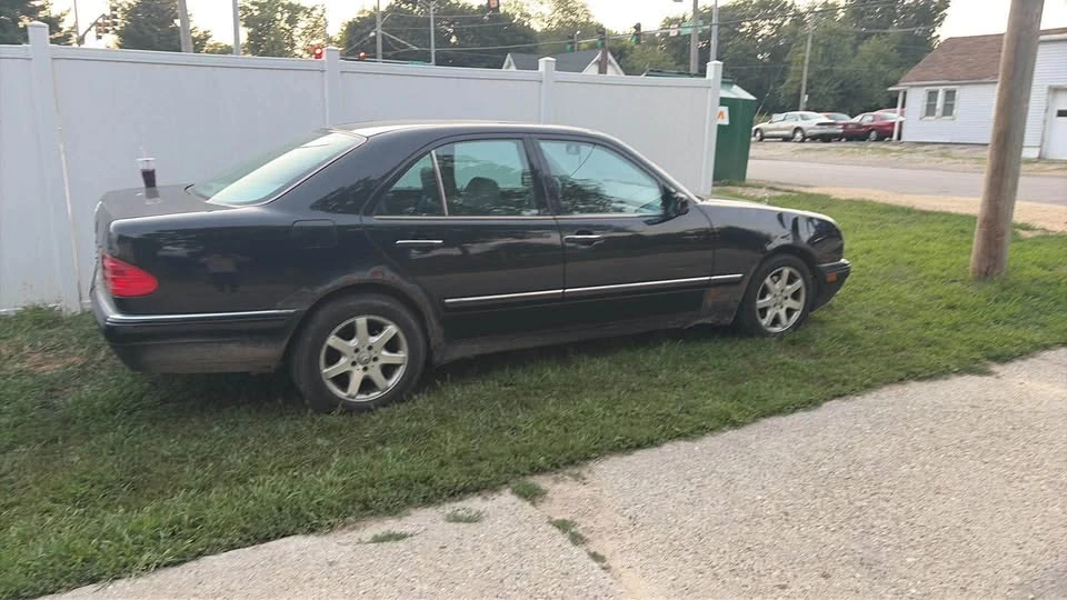 1999 Mercedes-Benz W210 E-Class - Image 2 of 2