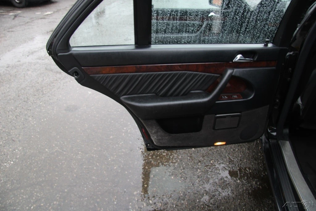 1999 Mercedes-Benz W220 S-Class - Image 18 of 21