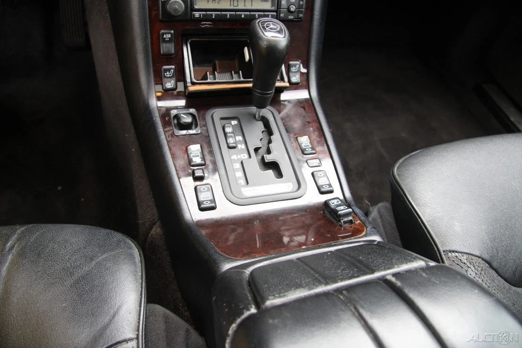 1999 Mercedes-Benz W220 S-Class - Image 17 of 21