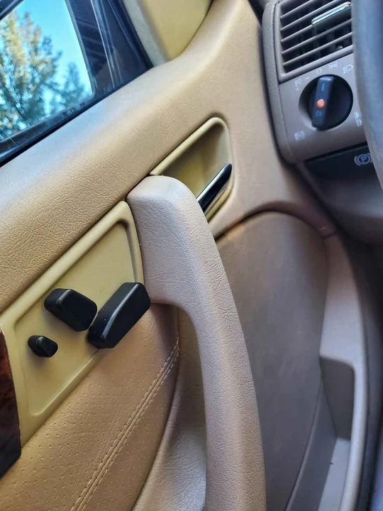 1999 Mercedes-Benz W202 C-Class - Image 11 of 18