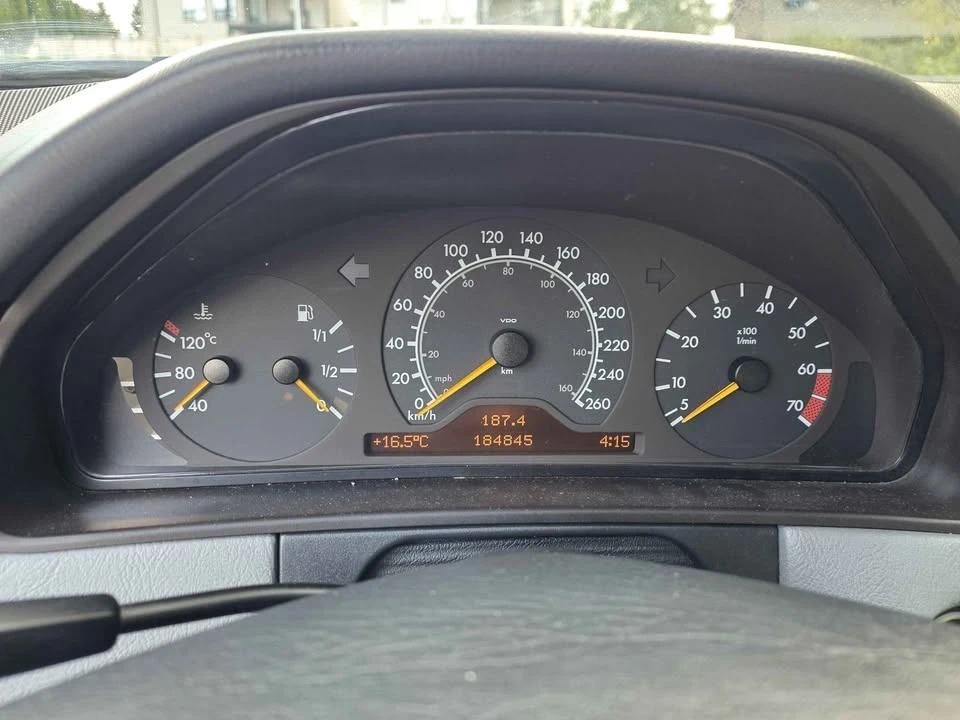 1999 Mercedes-Benz W210 E-Class - Image 9 of 12