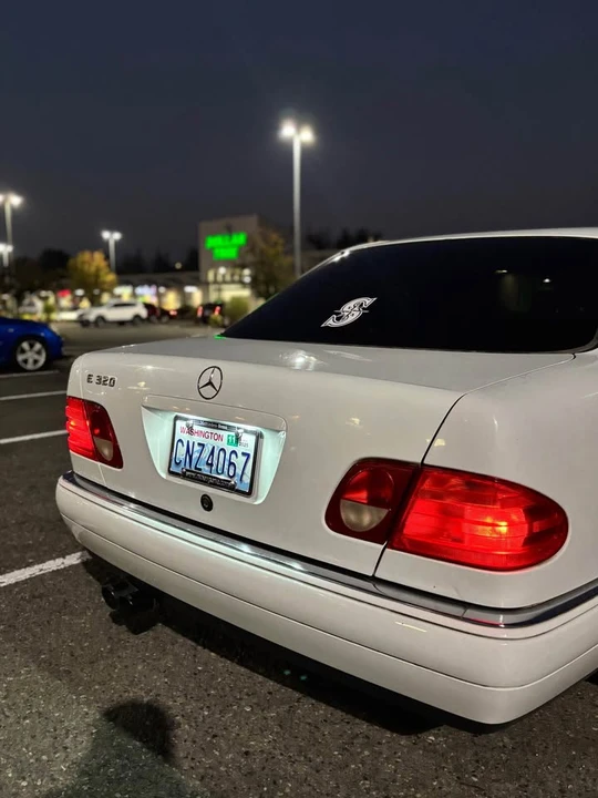 1999 Mercedes-Benz W210 E-Class - Image 2 of 14