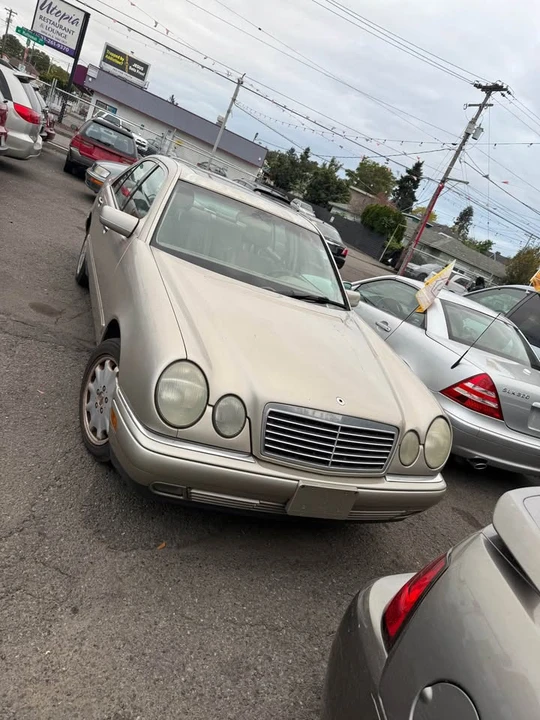 1999 Mercedes-Benz W210 E-Class - Image 2 of 9