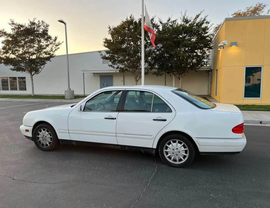 1999 Mercedes-Benz W210 E-Class - Image 4 of 16