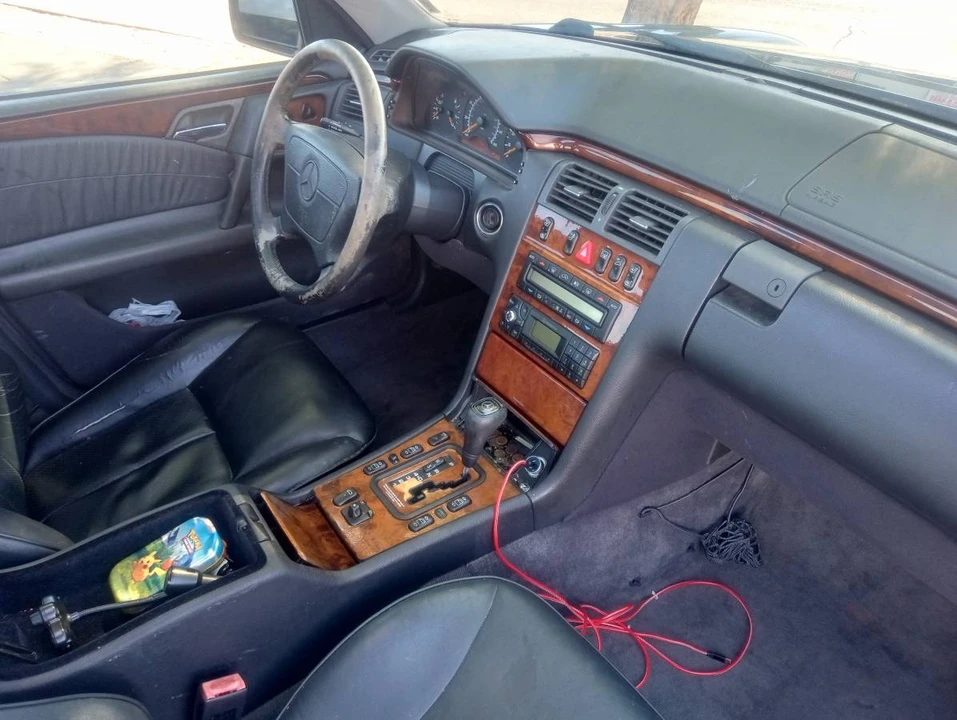 1999 Mercedes-Benz W210 E-Class - Image 9 of 11