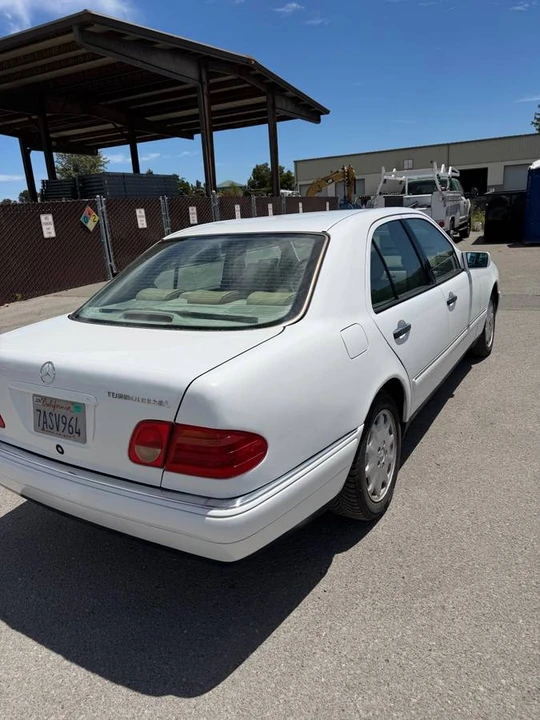 1999 Mercedes-Benz W210 E-Class - Image 6 of 9