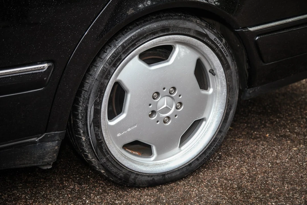 1999 Mercedes-Benz W210 E-Class - Image 14 of 30