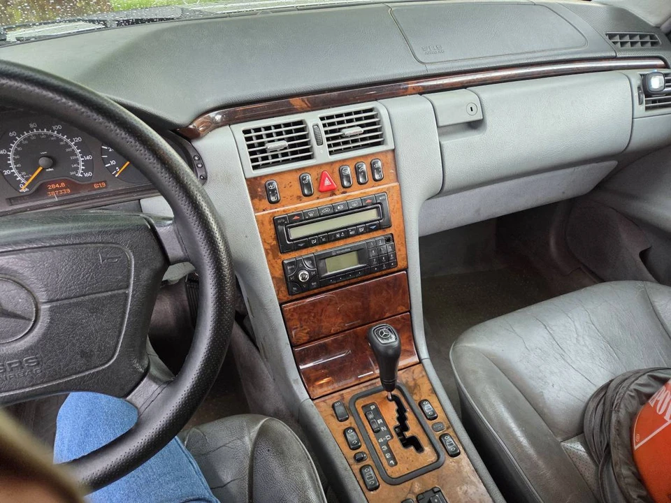 1999 Mercedes-Benz W210 E-Class - Image 2 of 16