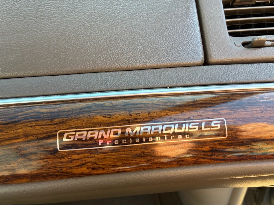 1999 Mercury Grand Marquis - Image 10 of 19