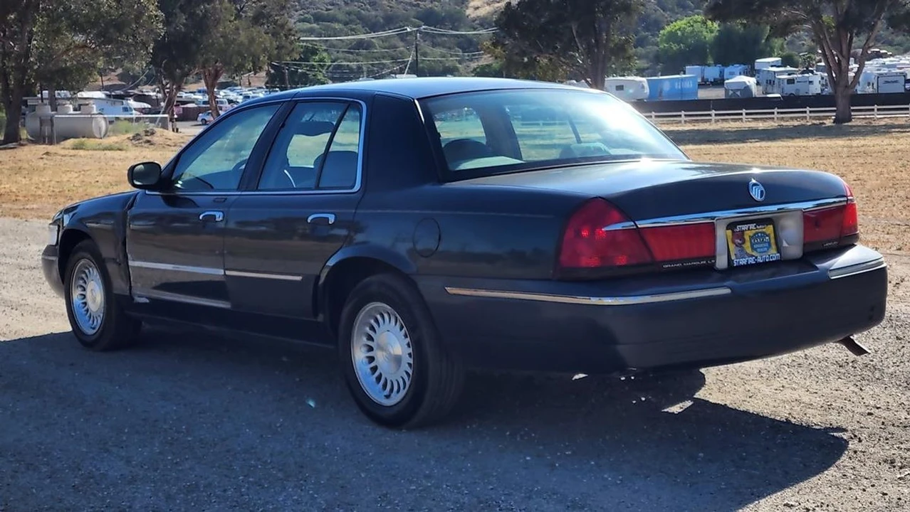 1999 Mercury Grand Marquis - Image 6 of 26