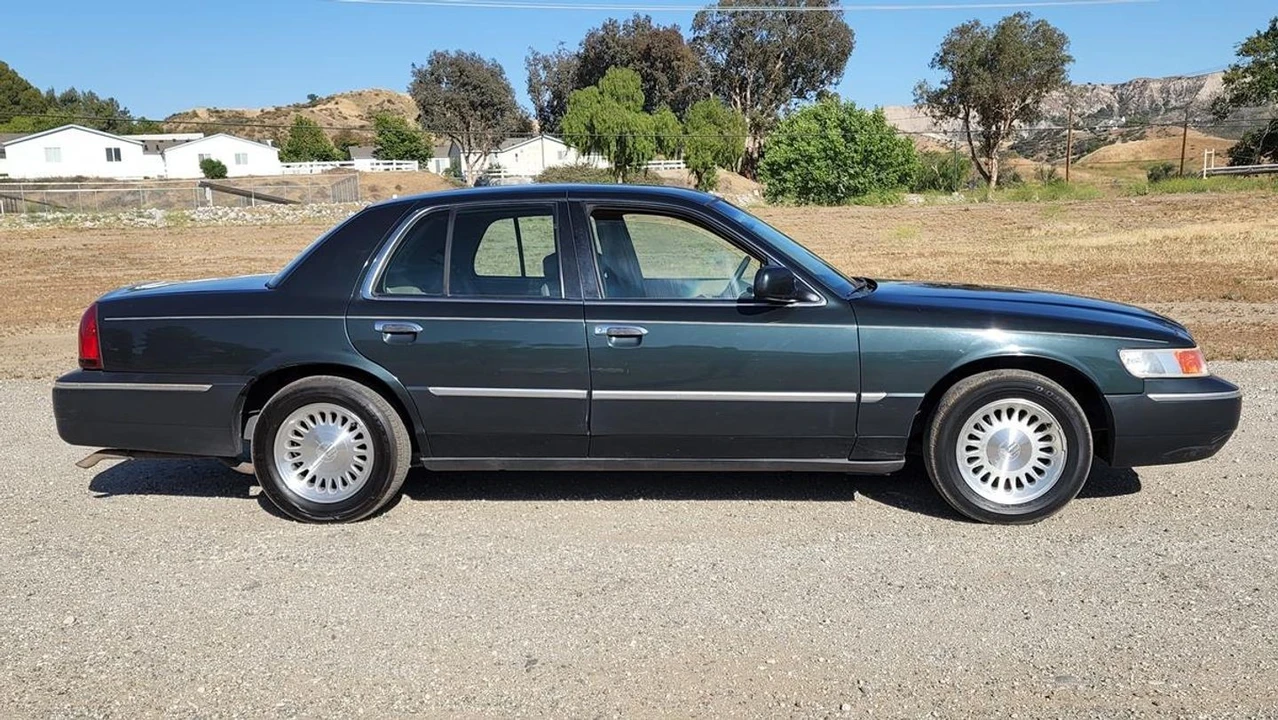 1999 Mercury Grand Marquis - Image 13 of 26