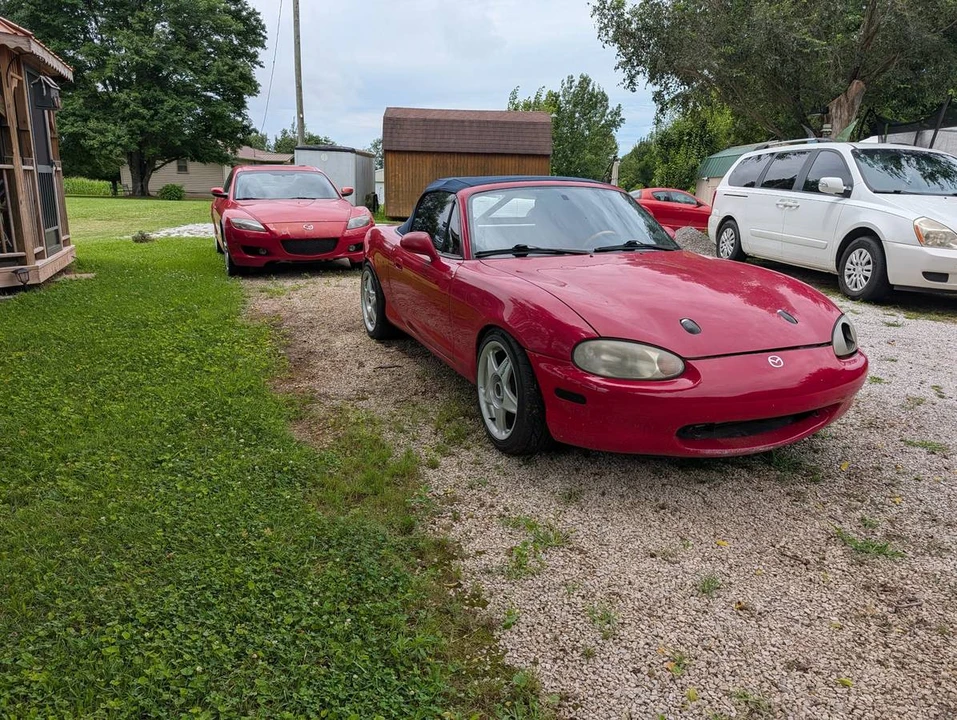 1999 Mazda NB MX-5 Miata - Image 2 of 16