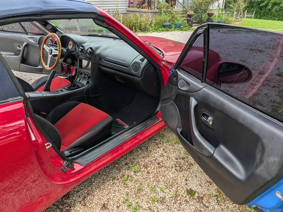 1999 Mazda NB MX-5 Miata - Image 11 of 16