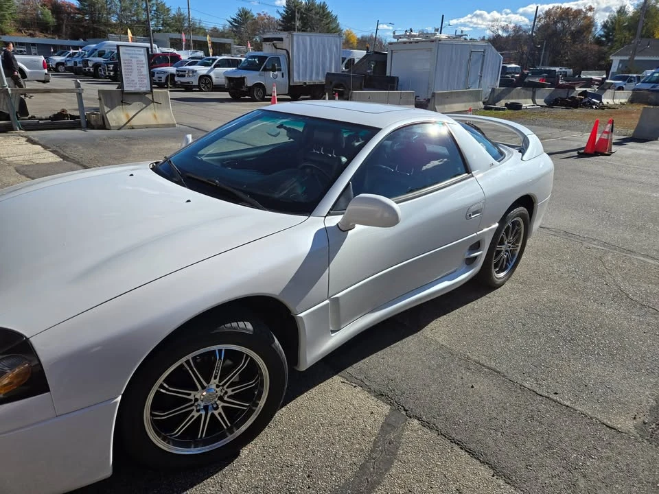 1999 Mitsubishi 3000GT Series 3 - Image 2 of 4