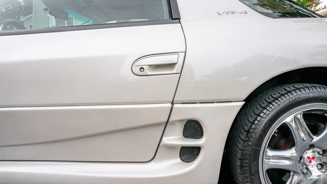 1999 Mitsubishi 3000GT Series 3 - Image 25 of 31