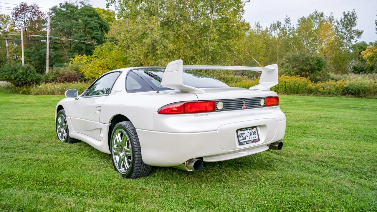 1999 Mitsubishi 3000GT Series 3 - Image 10 of 31