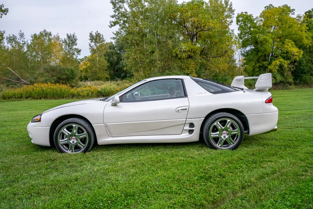 1999 Mitsubishi 3000GT Series 3 - Image 2 of 31