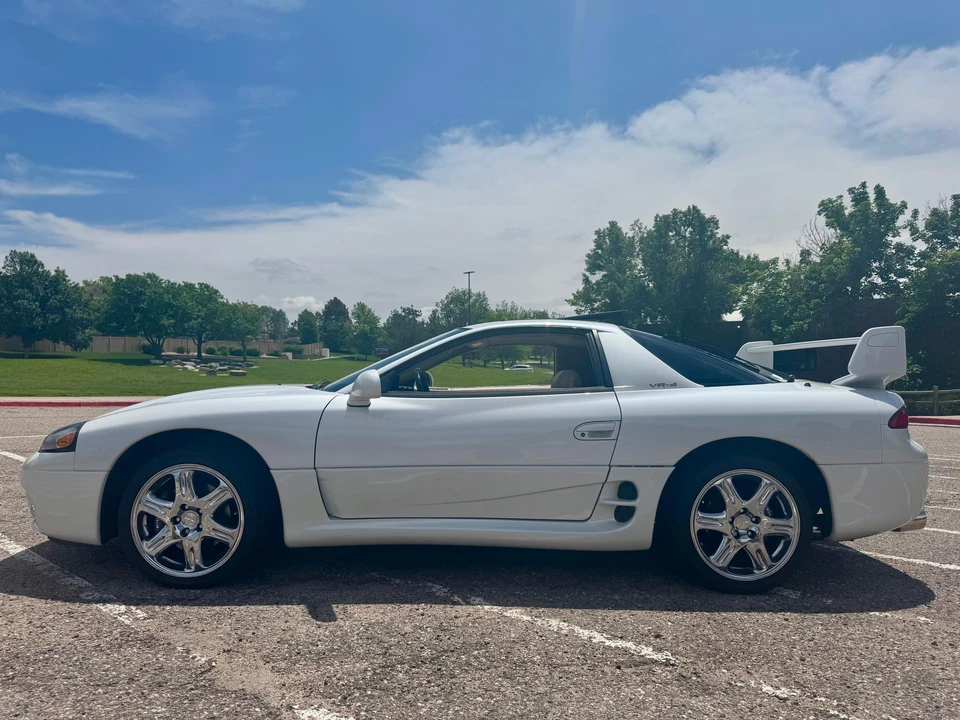1999 Mitsubishi 3000GT Series 3 - Image 9 of 31