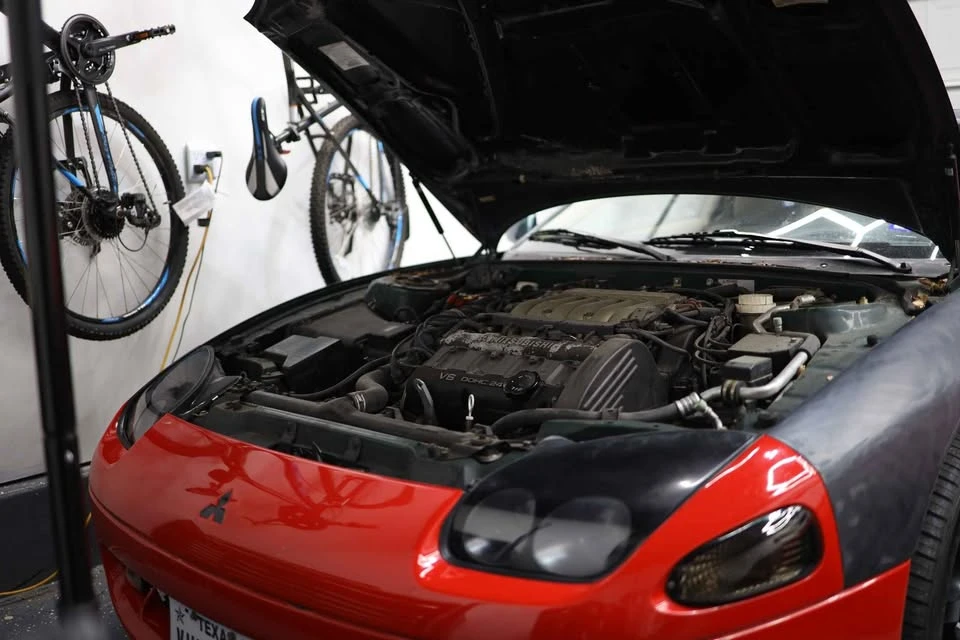 1999 Mitsubishi 3000GT Series 3 - Image 14 of 15
