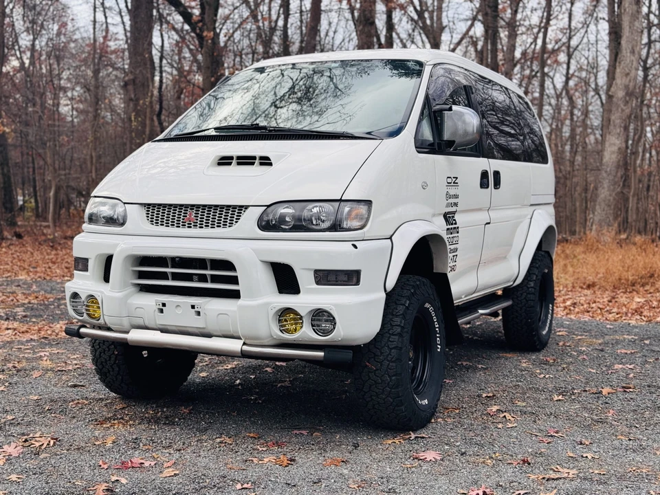 1999 Mitsubishi Delica 4th Gen - Image 3 of 31