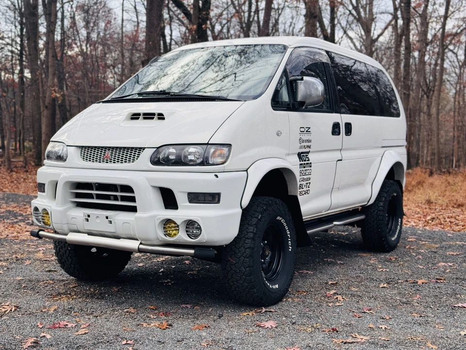 1999 Mitsubishi Delica 4th Gen - Image 2 of 31
