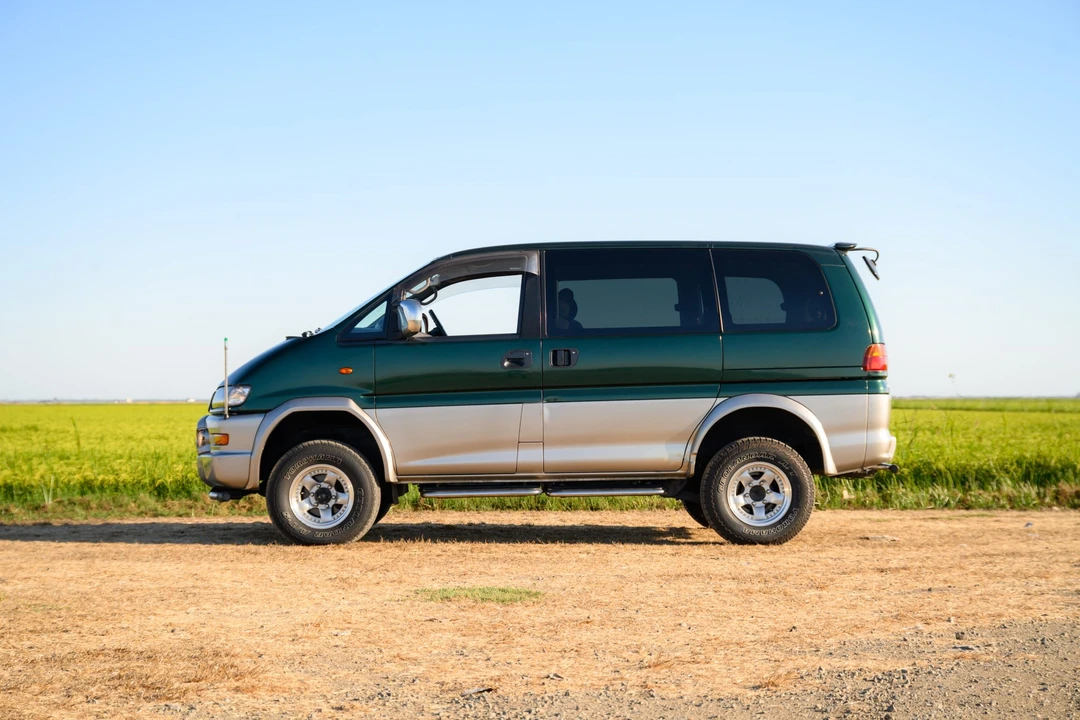 1999 Mitsubishi Delica 4th Gen - Image 19 of 31