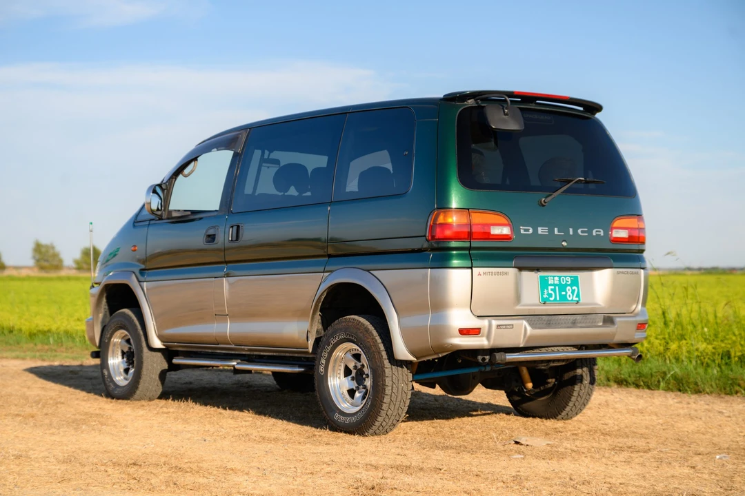 1999 Mitsubishi Delica 4th Gen - Image 16 of 31