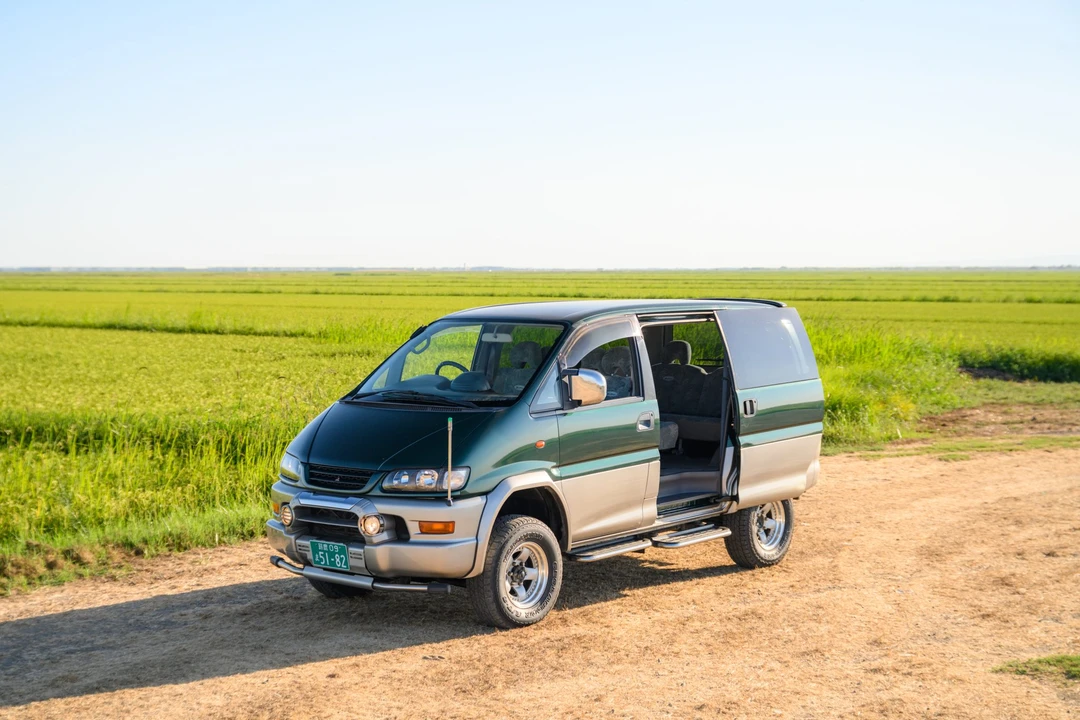 1999 Mitsubishi Delica 4th Gen - Image 21 of 31