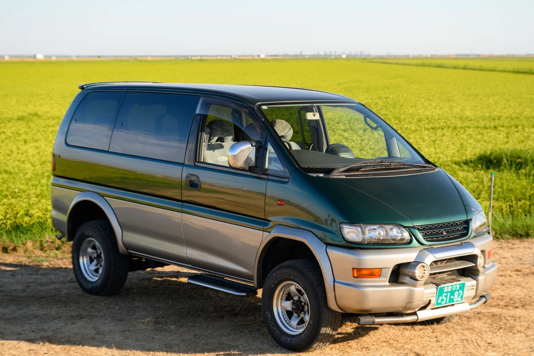 1999 Mitsubishi Delica 4th Gen - Image 10 of 31
