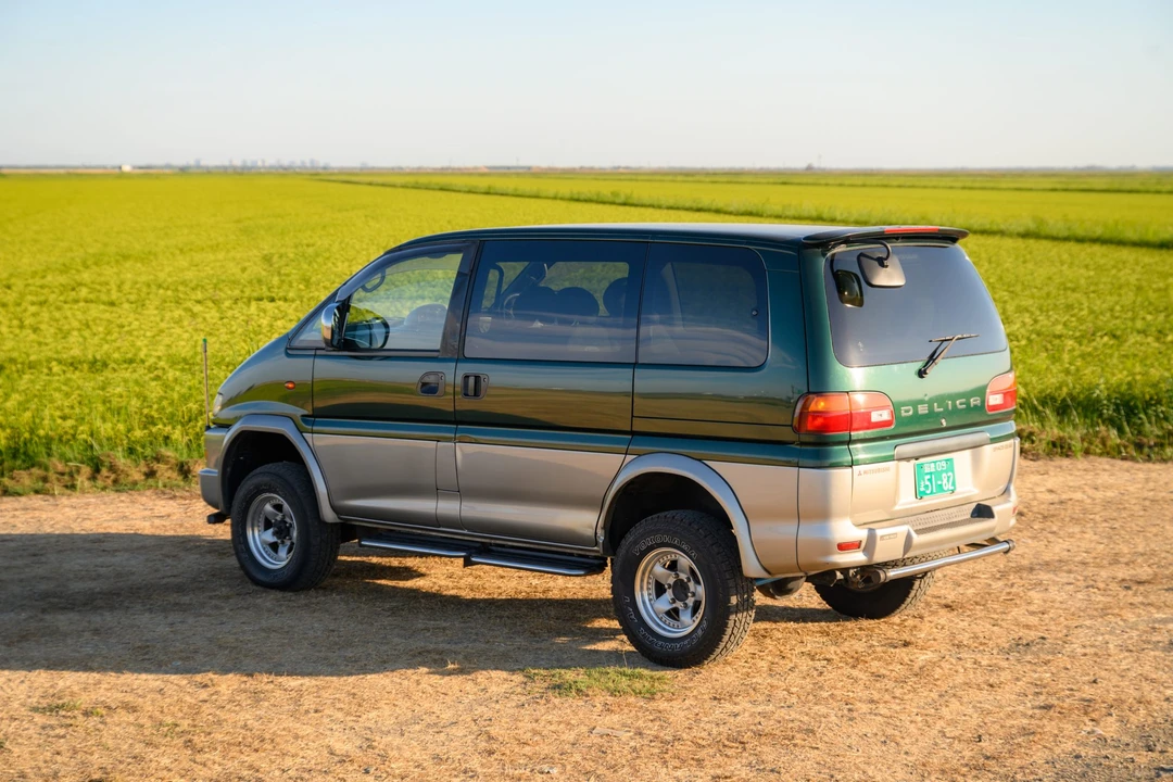 1999 Mitsubishi Delica 4th Gen - Image 17 of 31