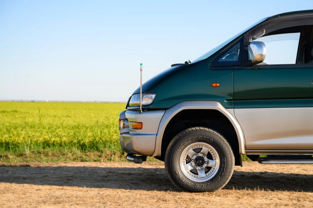 1999 Mitsubishi Delica 4th Gen - Image 25 of 31