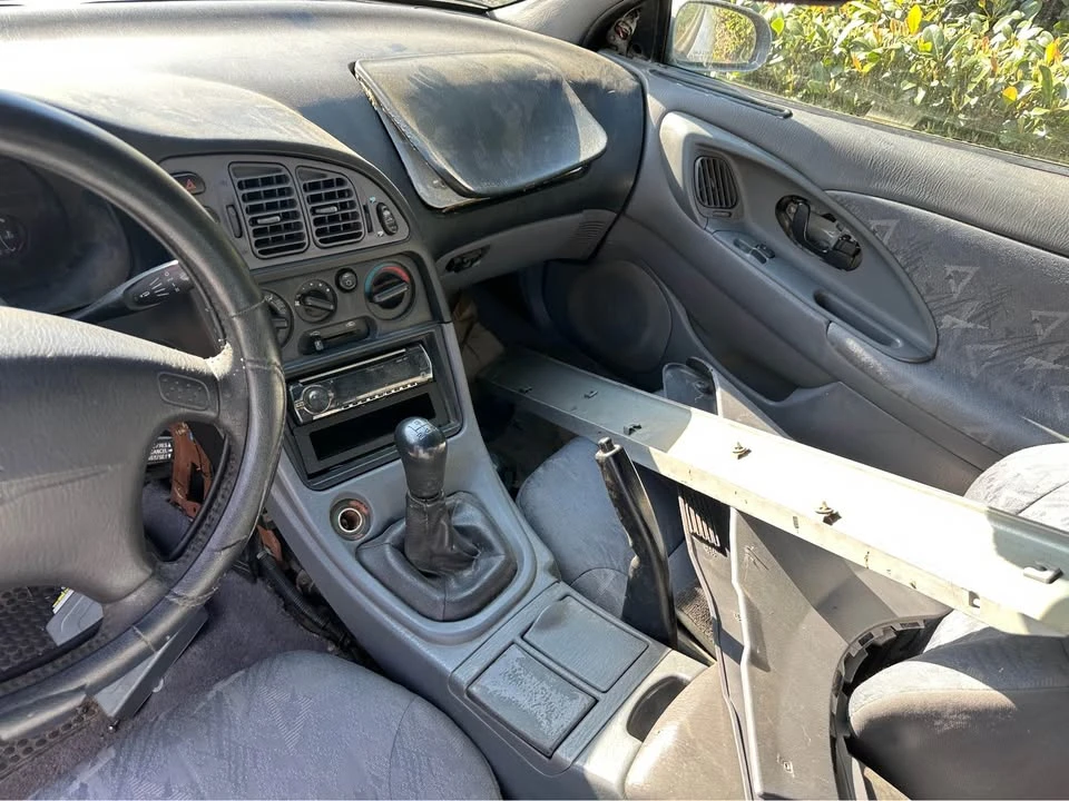 1999 Mitsubishi Eclipse 2nd Gen - Image 4 of 5