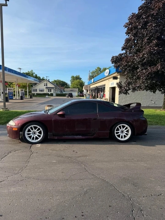 1999 Mitsubishi Eclipse 2nd Gen - Image 2 of 13
