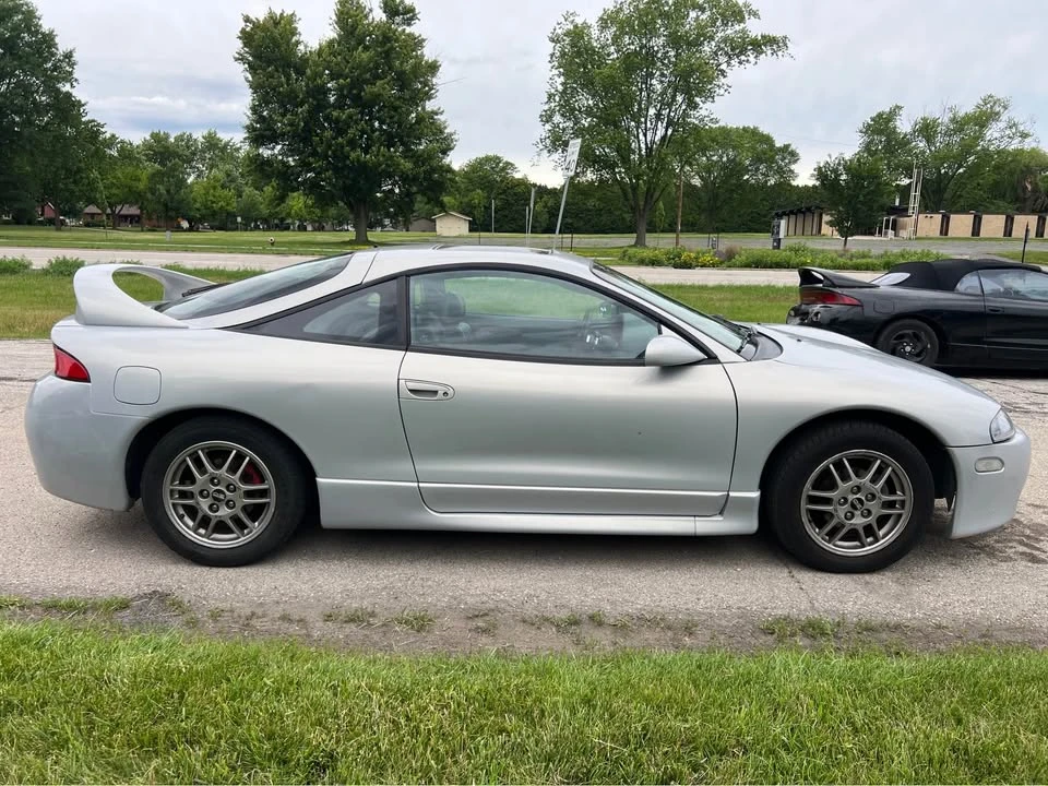1999 Mitsubishi Eclipse 2nd Gen - Image 4 of 18