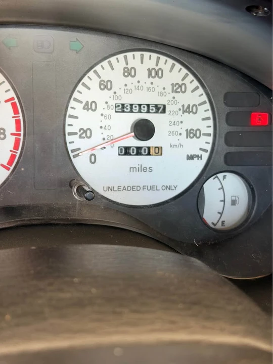 1999 Mitsubishi Eclipse 2nd Gen - Image 7 of 15