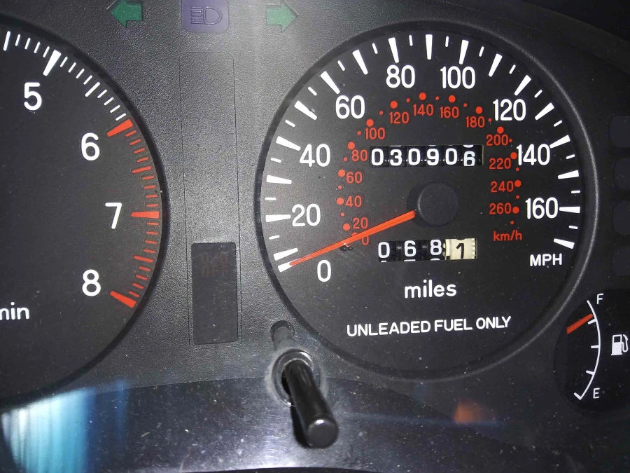 1999 Mitsubishi Eclipse 2nd Gen - Image 5 of 17