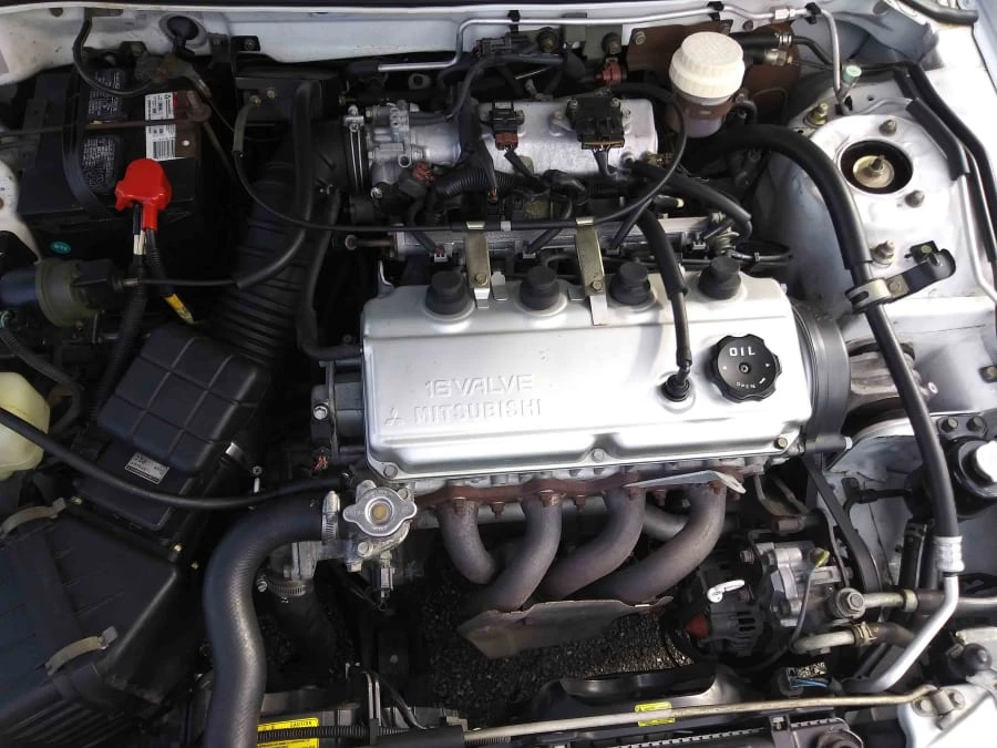 1999 Mitsubishi Eclipse 2nd Gen - Image 9 of 17