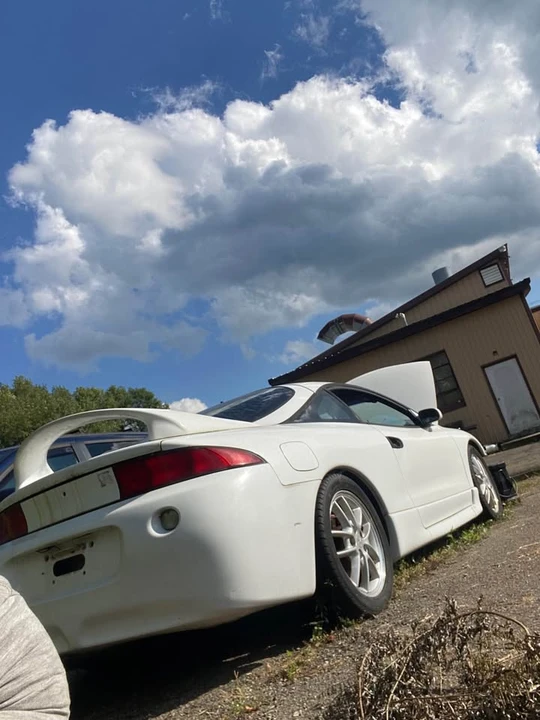 1999 Mitsubishi Eclipse 2nd Gen - Image 2 of 2