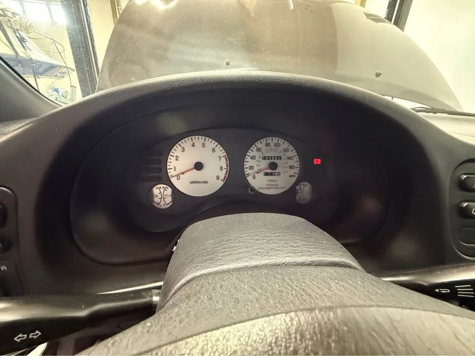 1999 Mitsubishi Eclipse 2nd Gen - Image 8 of 10