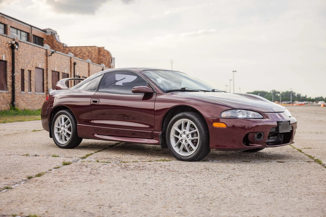 1999 Mitsubishi Eclipse 2nd Gen - Image 2 of 31