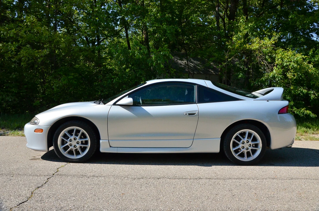 1999 Mitsubishi Eclipse 2nd Gen - Image 8 of 31