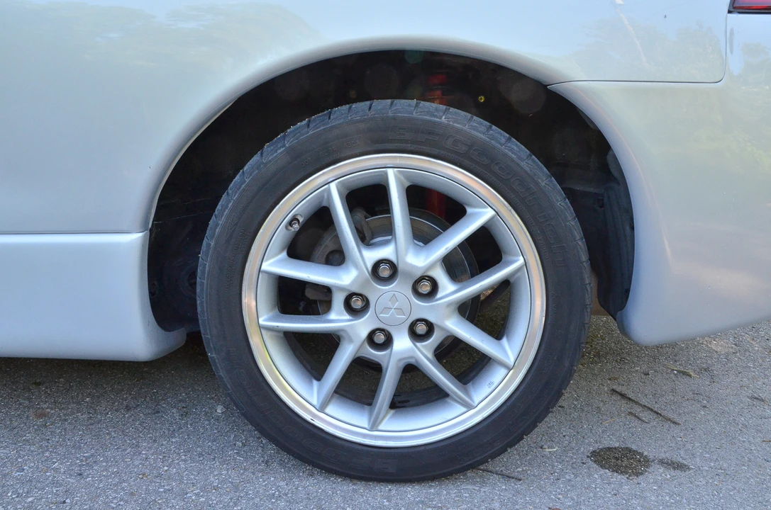 1999 Mitsubishi Eclipse 2nd Gen - Image 17 of 31