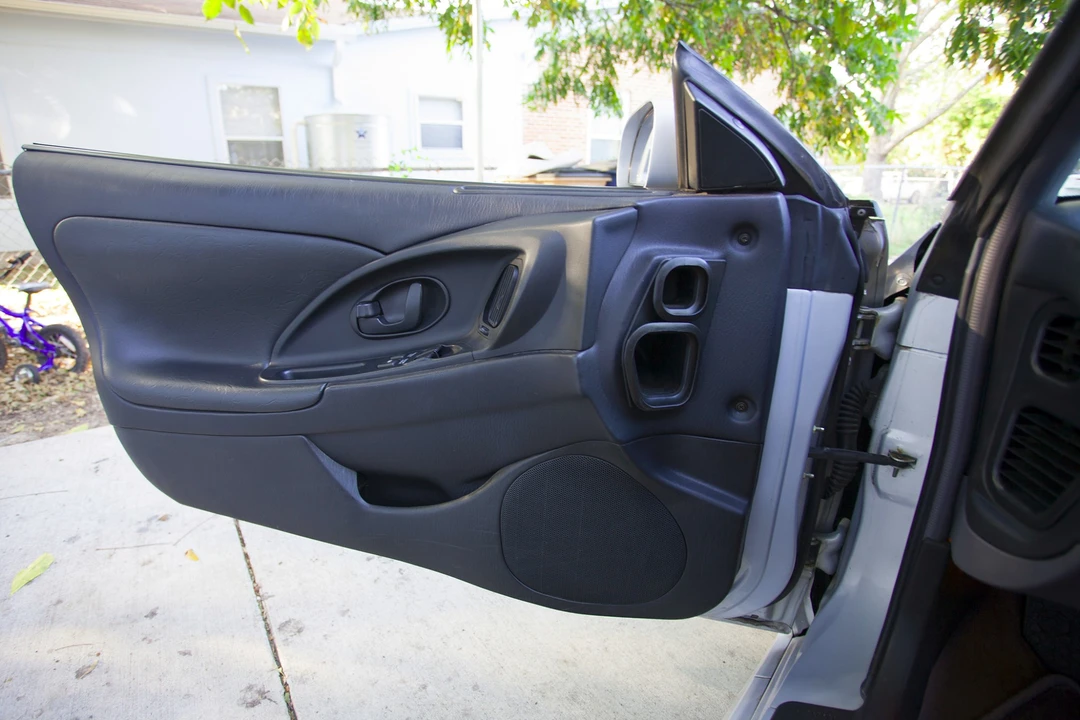 1999 Mitsubishi Eclipse 2nd Gen - Image 18 of 22